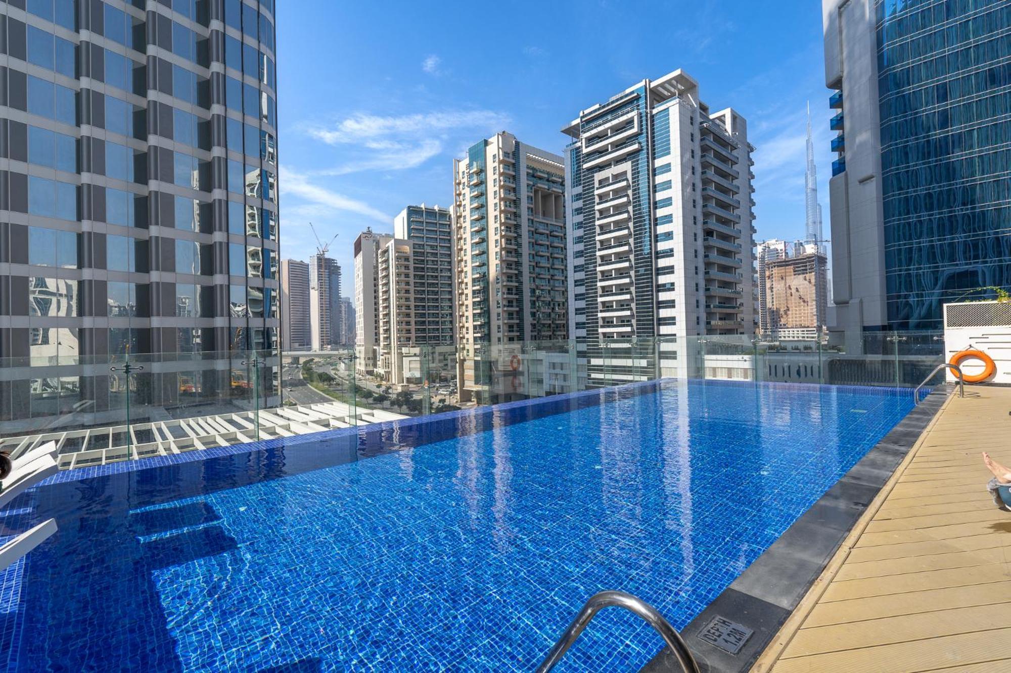 Apartment 2-bedroom Oasis With Hotel-quality Comfort In Business Bay Perfect For 4