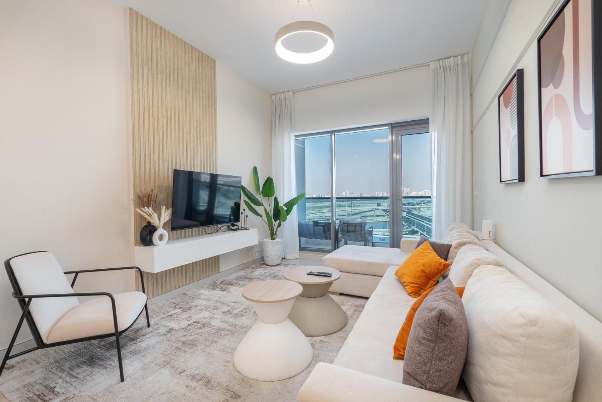 2-bedroom Oasis With Hotel-quality Comfort In Business Bay Perfect For 4 Apartment *