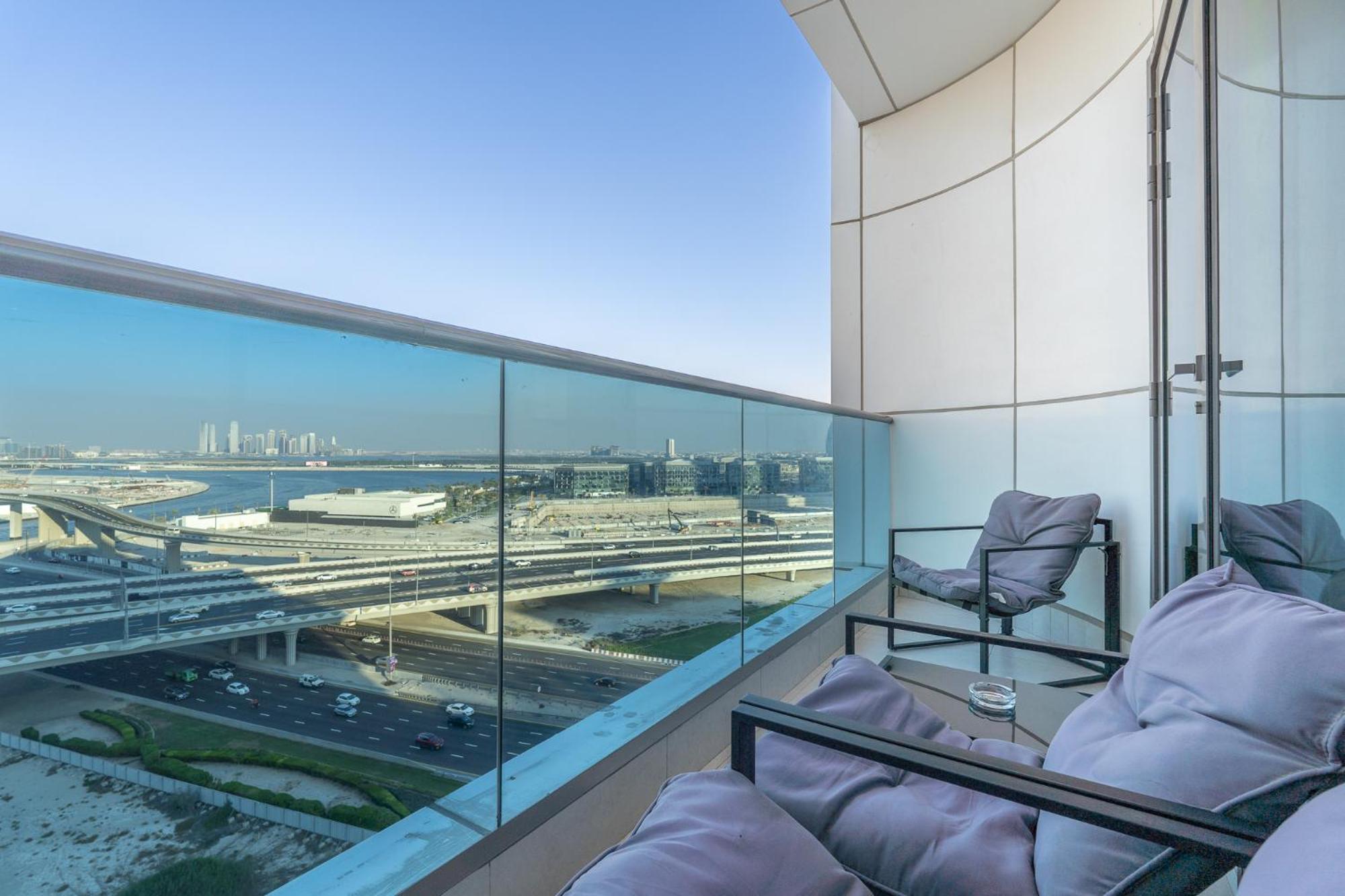 2-bedroom Oasis With Hotel-quality Comfort In Business Bay Perfect For 4 *