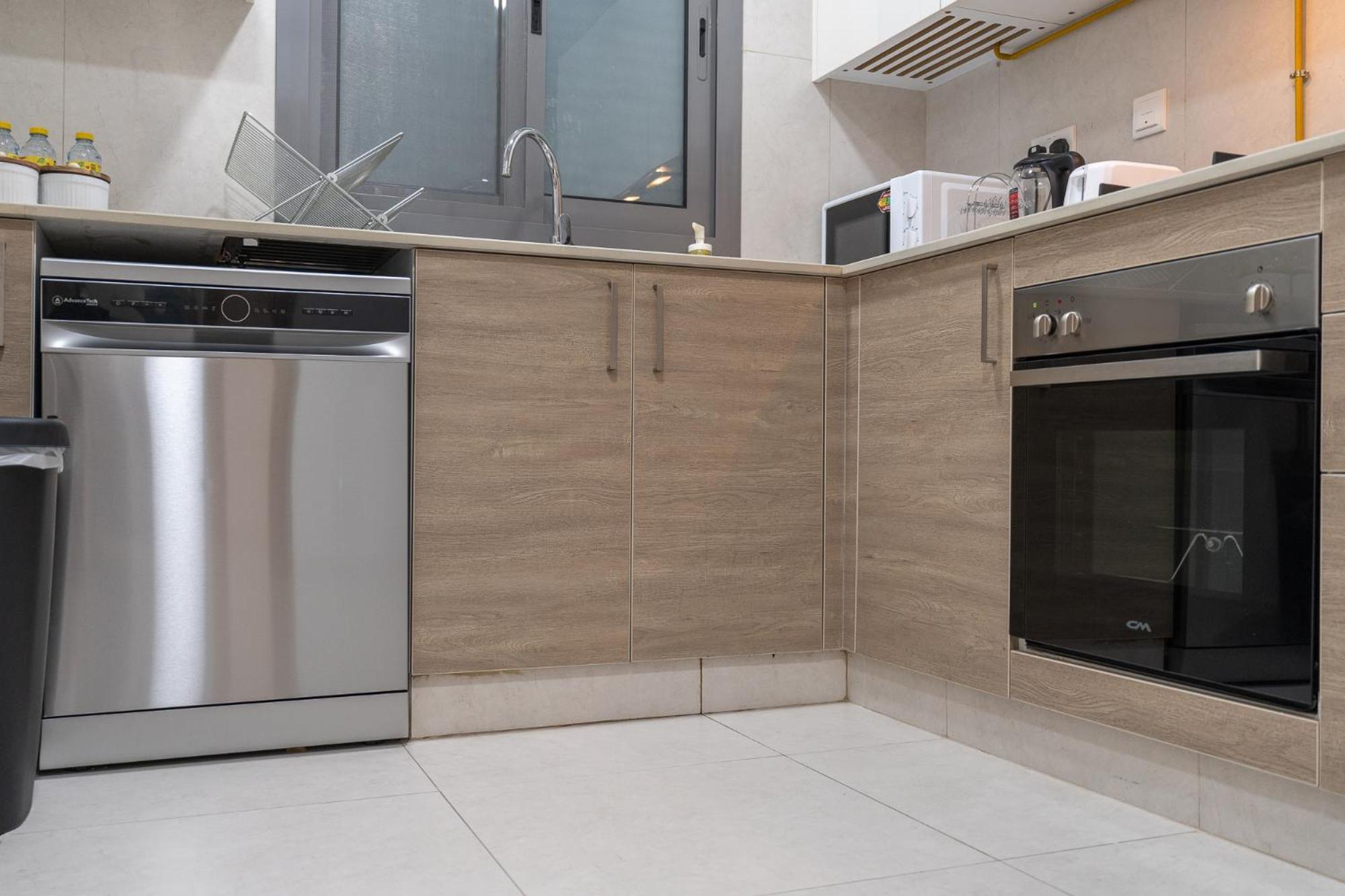Apartment 2-bedroom Oasis With Hotel-quality Comfort In Business Bay Perfect For 4