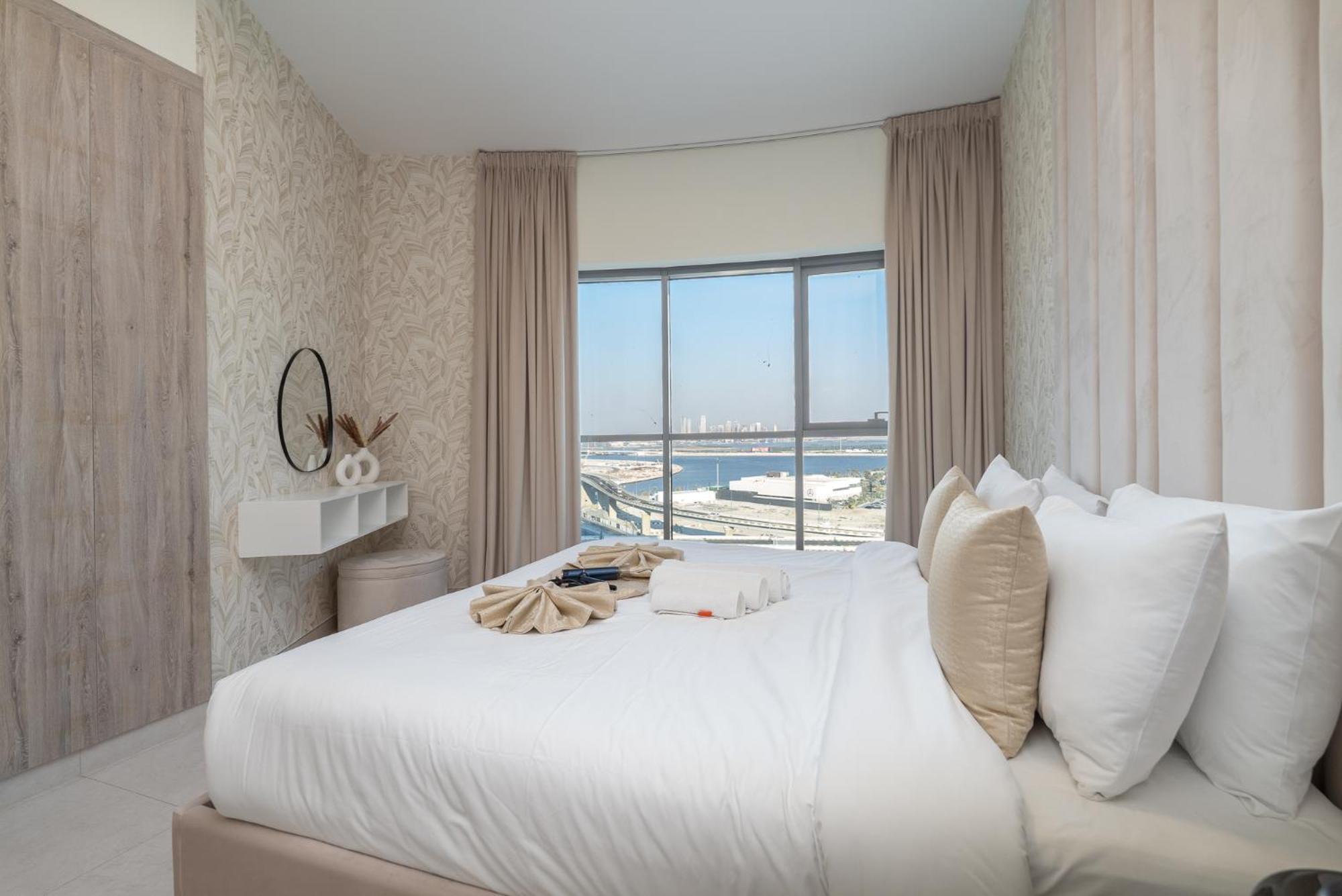 2-bedroom Oasis With Hotel-quality Comfort In Business Bay Perfect For 4