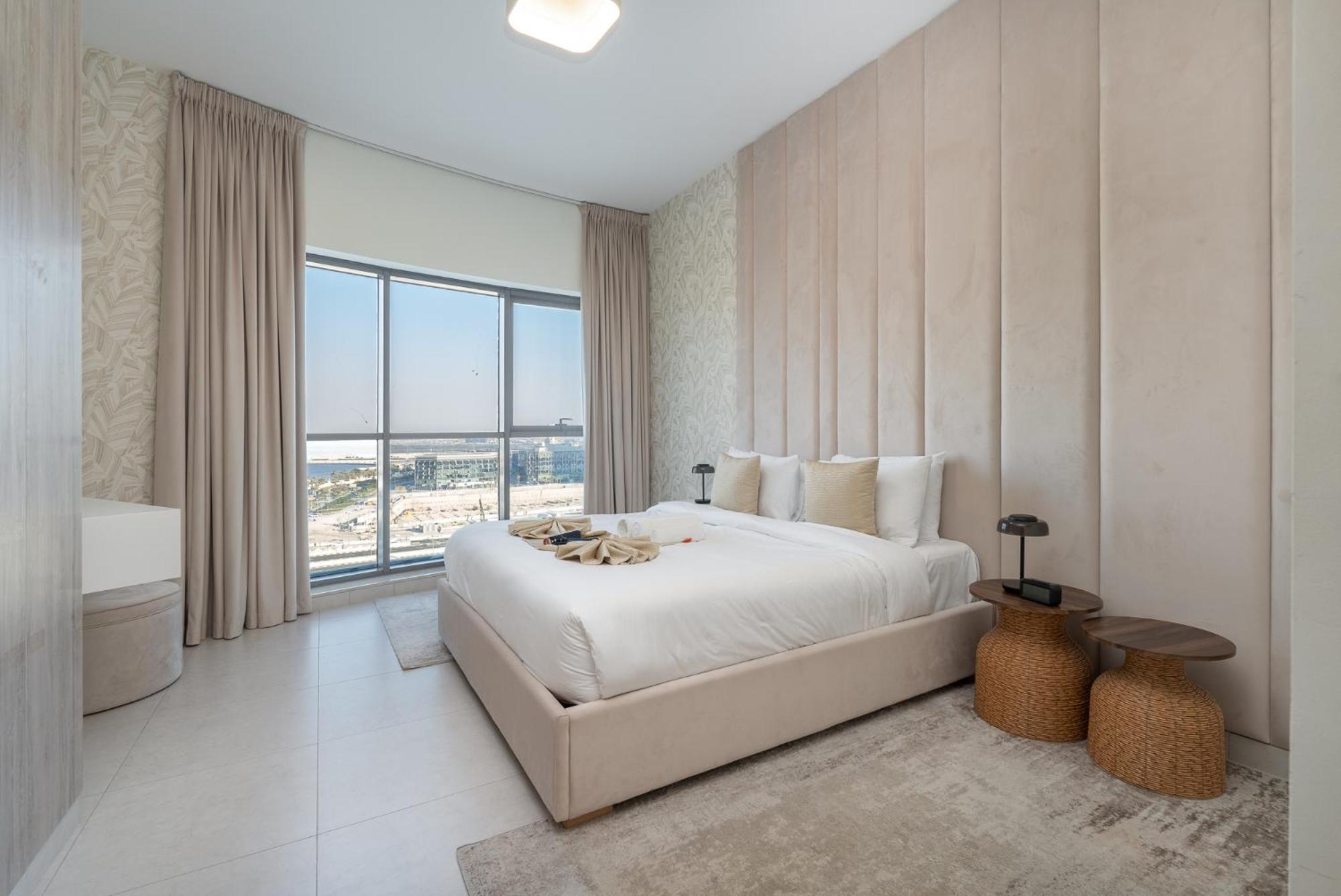 Apartment 2-bedroom Oasis With Hotel-quality Comfort In Business Bay Perfect For 4 Dubai