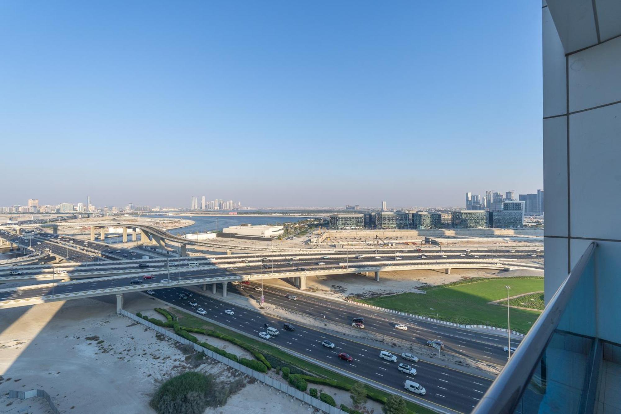 Apartment 2-bedroom Oasis With Hotel-quality Comfort In Business Bay Perfect For 4 *