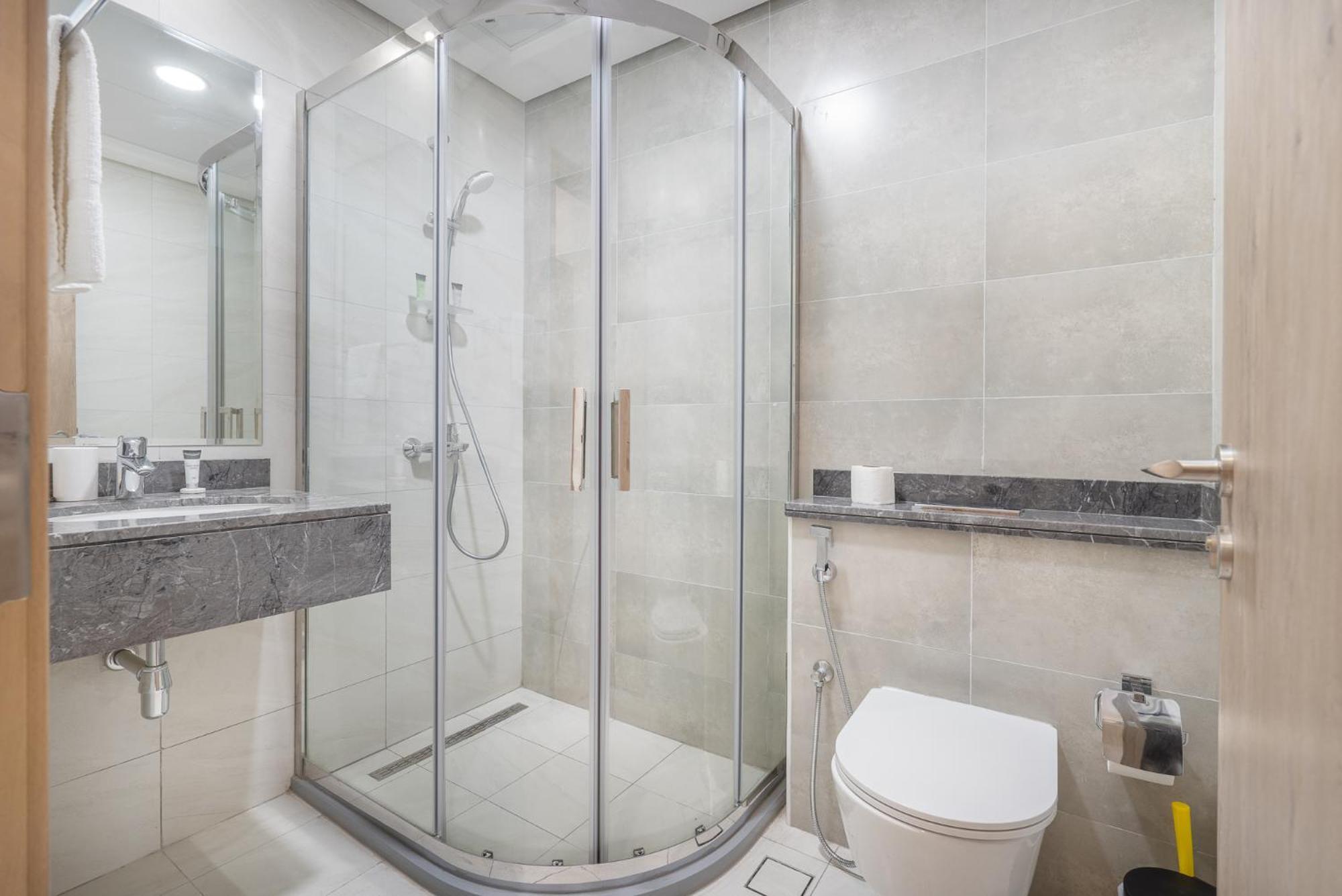 2-bedroom Oasis With Hotel-quality Comfort In Business Bay Perfect For 4 *